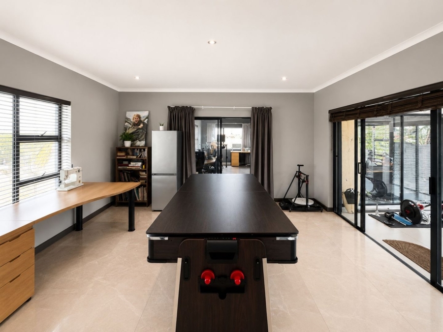 4 Bedroom Property for Sale in Flamingo Vlei Western Cape